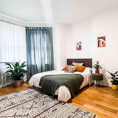 Zozy Happy Land Otel Londra Dış mekan fotoğraf