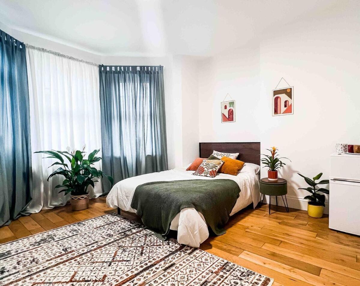 Zozy Happy Land Otel Londra Dış mekan fotoğraf